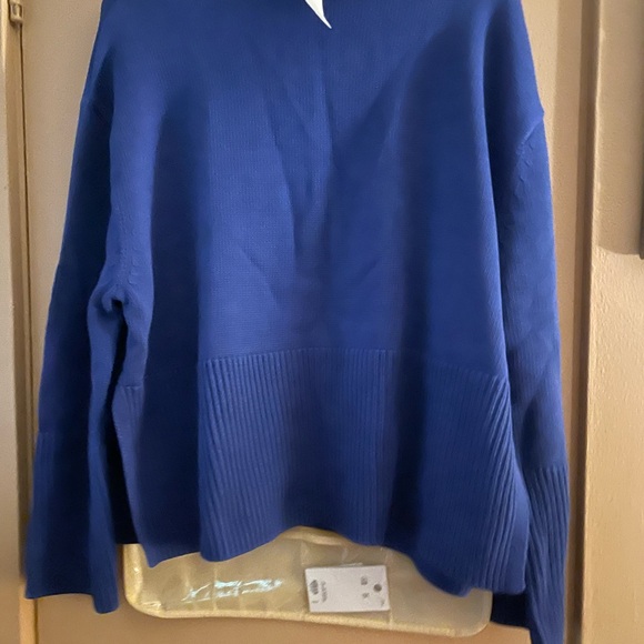 Loft Turtleneck Oversized sweater - Picture 6 of 6